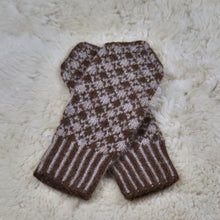 Translation missing: lv.sections.featured_product.gallery_thumbnail_alt