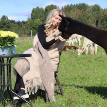 Translation missing: lv.sections.featured_product.gallery_thumbnail_alt