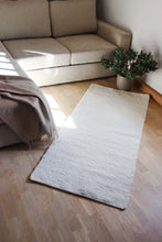 Translation missing: lv.sections.featured_product.gallery_thumbnail_alt