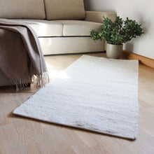 Translation missing: lv.sections.featured_product.gallery_thumbnail_alt