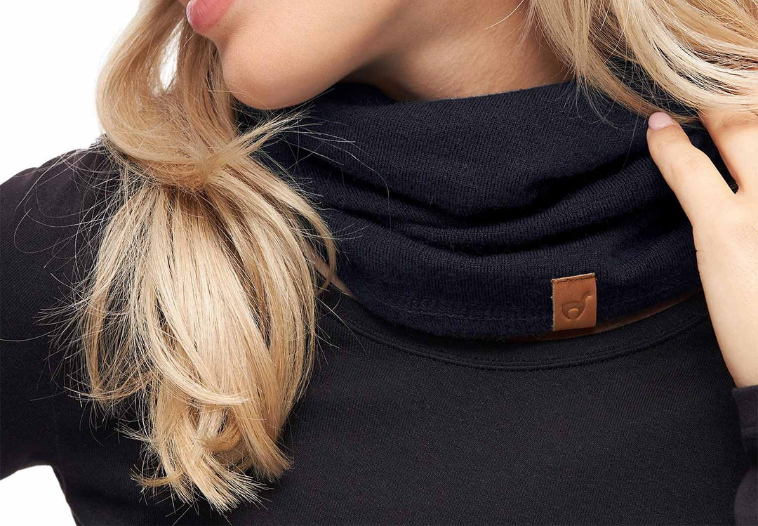 Sporty infinity scarf
