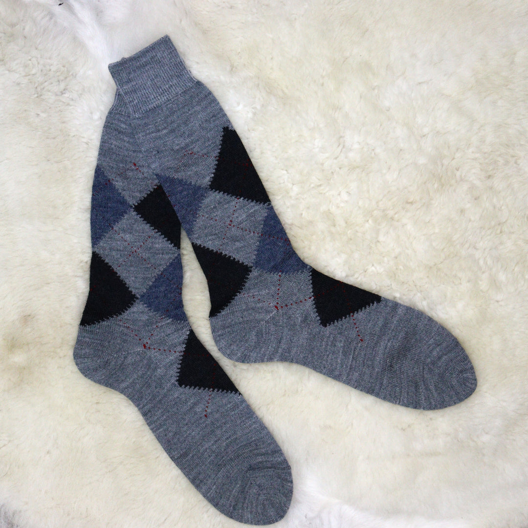 Rombu raksta zeķes